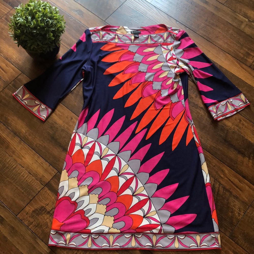 Fashionable, colorful knee-length dress.